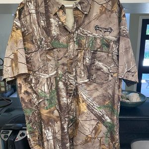 Men’s Realtree vented hunting shirt